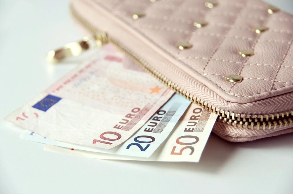 Cómo reclamar una compra fraudulenta por internet: pasos, plazos y vía penal