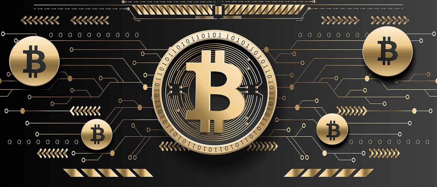 Moneda de Bitcoin sobre circuito electrónico: cada transacción deja rastro en la cadena de bloques